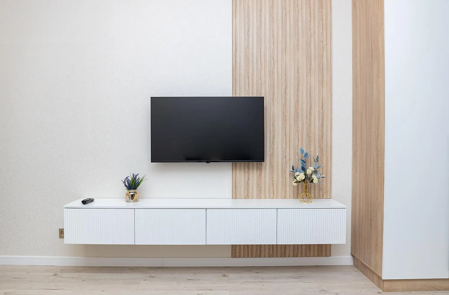 Apartment Жк Fourseasons Комфортная 1-Комнатная Квартира Рядом С Mega Almaty Kazakhstan